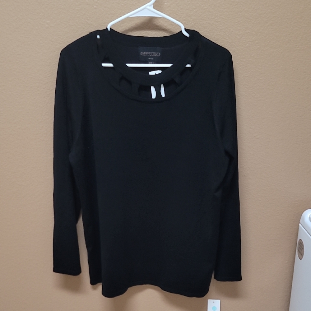 NWT Absolutely Creative Worldwide Classic Black Crew Neck Sweater 🖤